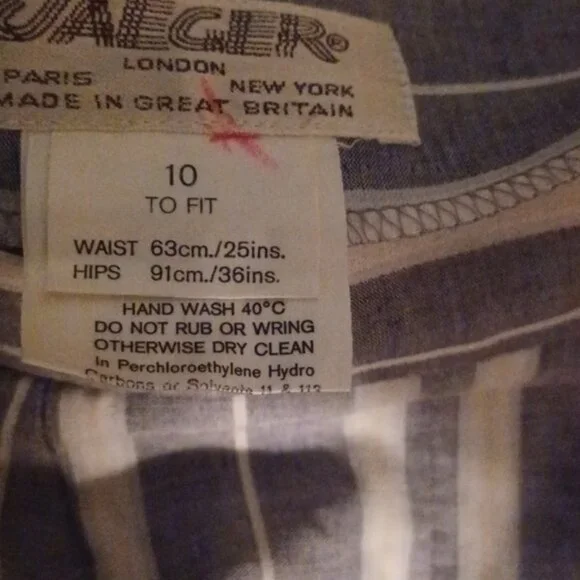 SIZE 10 JAEGER 2 PIECE SUIT - Picture 5 of 6